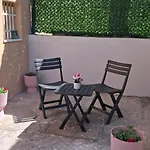 Old Town Apartman *